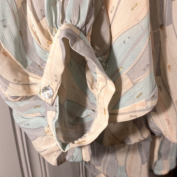 Lovestitch Hi-Lo Pastel with Metallic Thread Blouse Size Large (loose fitting) - Picture 11 of 15